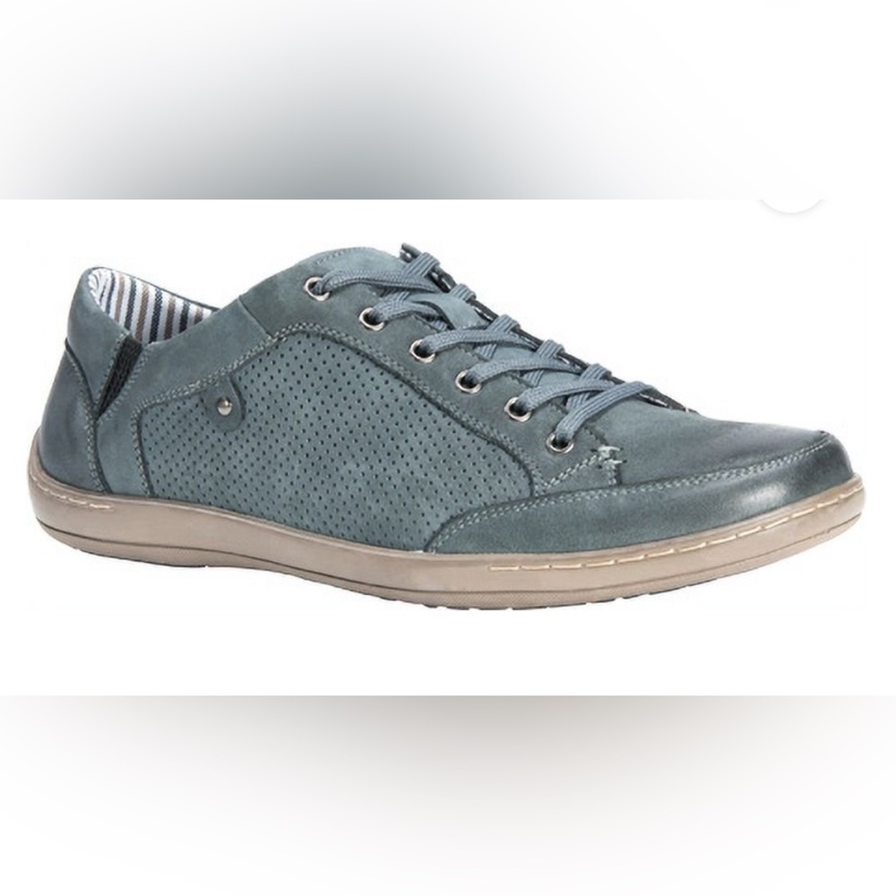 MUK LUKS Men’s Brodi Lace-Up Leather Sneakers